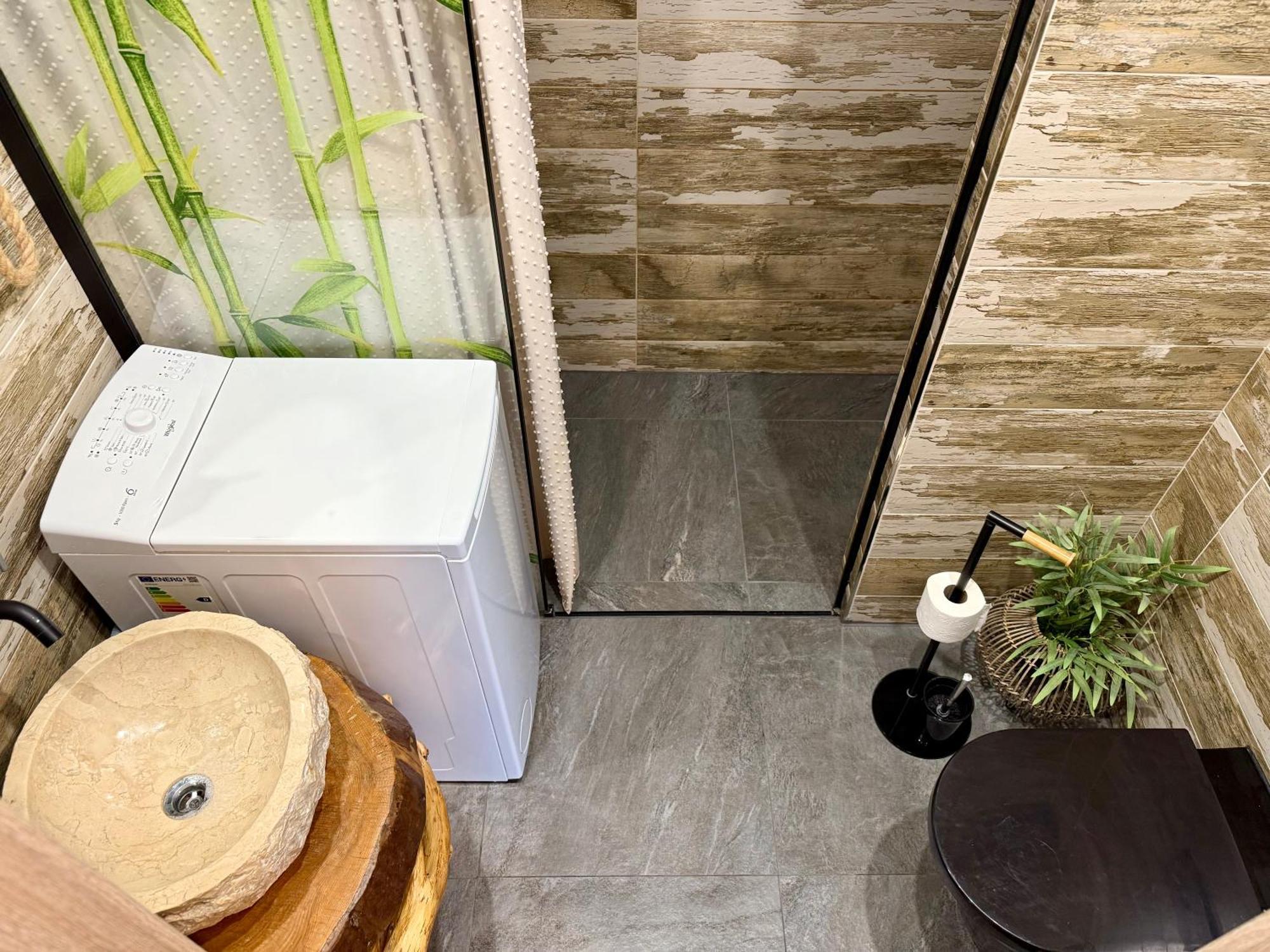 Apartmany Apollo Михаловце Екстериор снимка